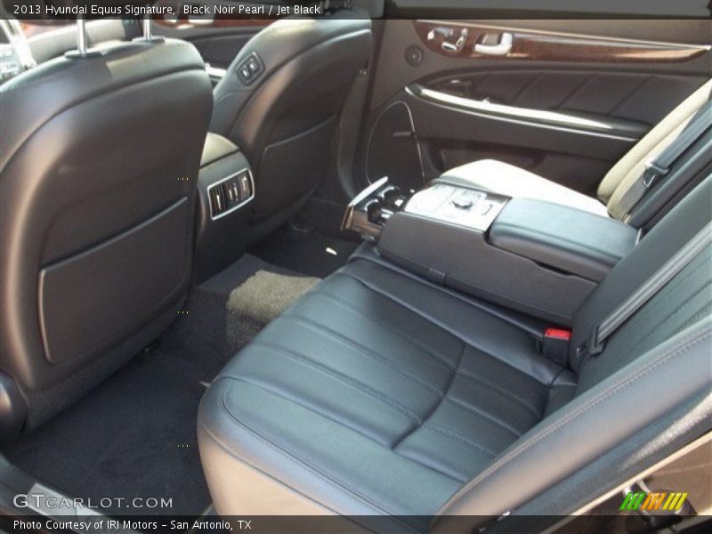 Black Noir Pearl / Jet Black 2013 Hyundai Equus Signature