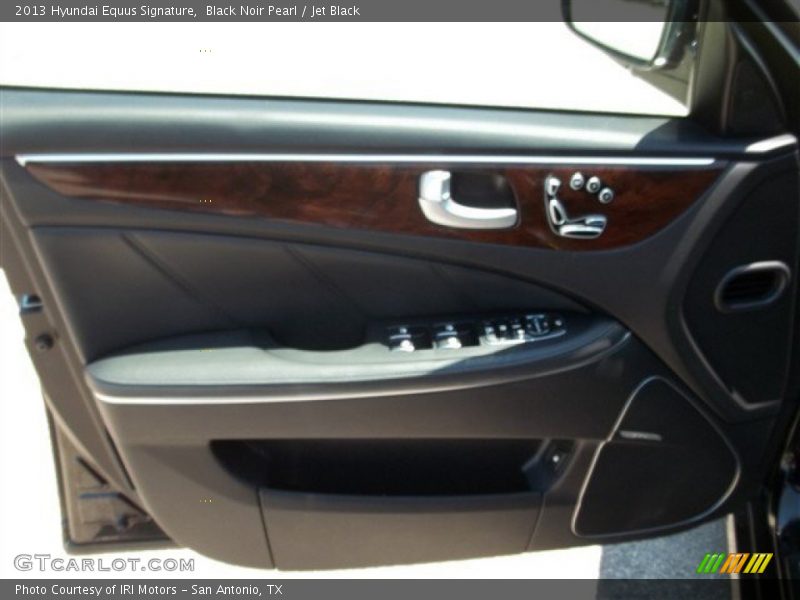 Black Noir Pearl / Jet Black 2013 Hyundai Equus Signature