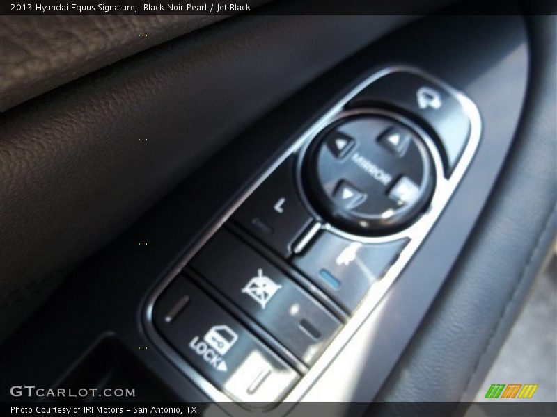 Black Noir Pearl / Jet Black 2013 Hyundai Equus Signature