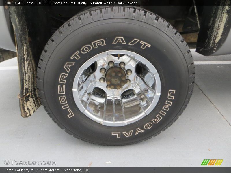 Custom Wheels of 2006 Sierra 3500 SLE Crew Cab 4x4 Dually