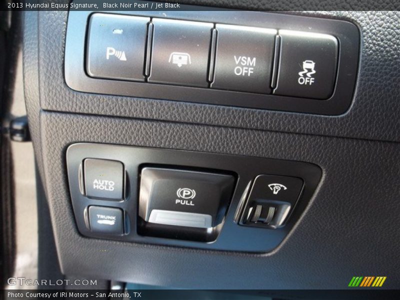 Black Noir Pearl / Jet Black 2013 Hyundai Equus Signature