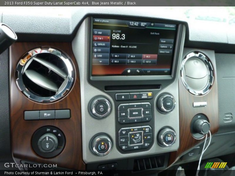 Controls of 2013 F350 Super Duty Lariat SuperCab 4x4