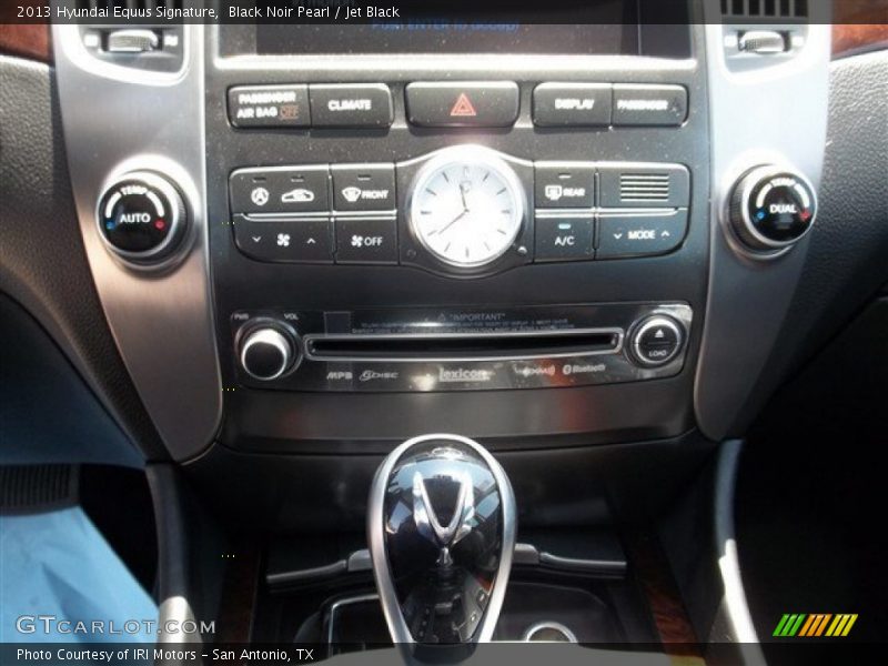 Black Noir Pearl / Jet Black 2013 Hyundai Equus Signature