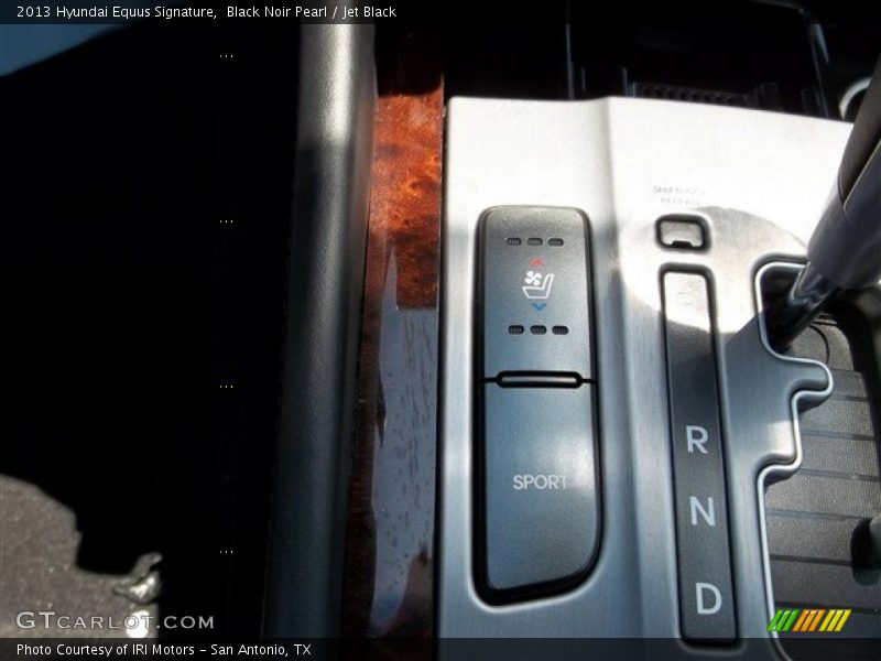 Black Noir Pearl / Jet Black 2013 Hyundai Equus Signature