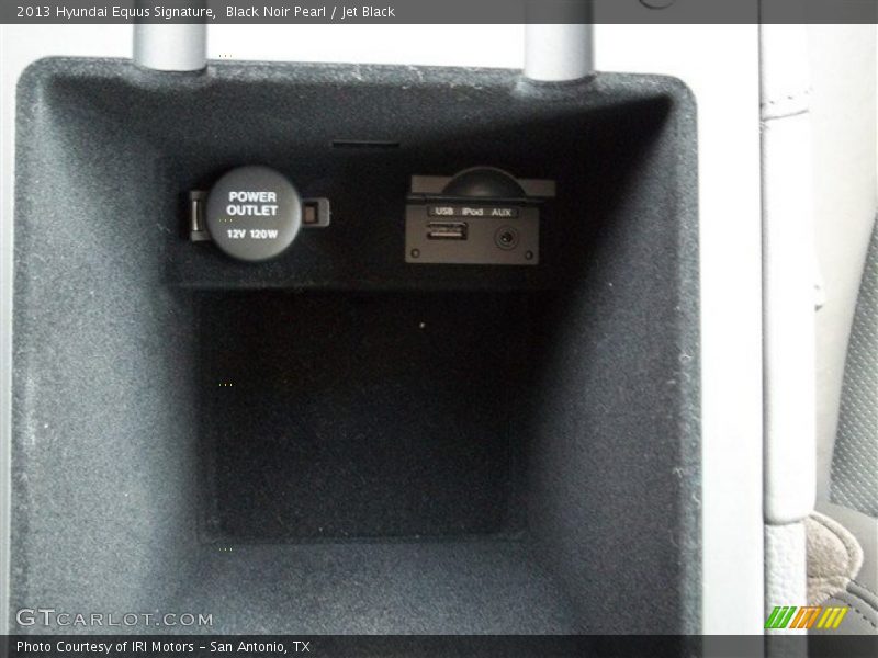 Black Noir Pearl / Jet Black 2013 Hyundai Equus Signature