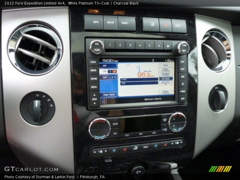 White Platinum Tri-Coat / Charcoal Black 2013 Ford Expedition Limited 4x4