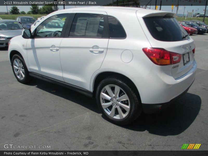 White Pearl / Black 2013 Mitsubishi Outlander Sport ES 4WD