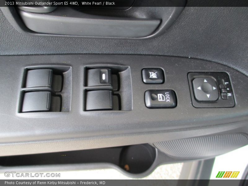 White Pearl / Black 2013 Mitsubishi Outlander Sport ES 4WD