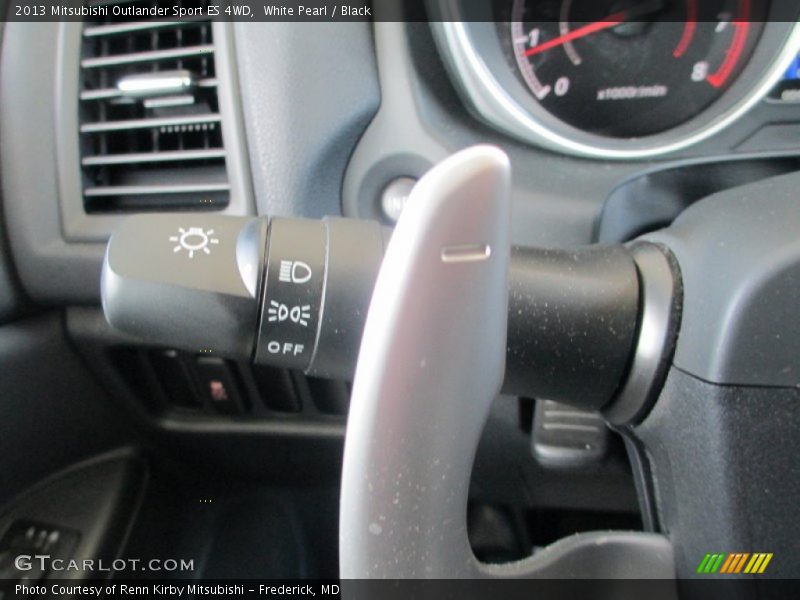 White Pearl / Black 2013 Mitsubishi Outlander Sport ES 4WD