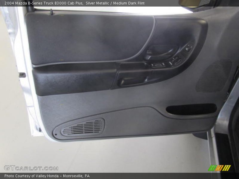 Silver Metallic / Medium Dark Flint 2004 Mazda B-Series Truck B3000 Cab Plus