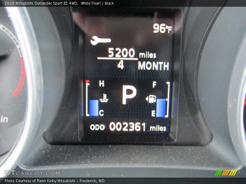 White Pearl / Black 2013 Mitsubishi Outlander Sport ES 4WD