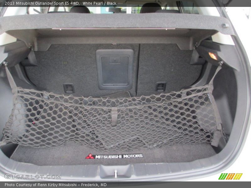 White Pearl / Black 2013 Mitsubishi Outlander Sport ES 4WD