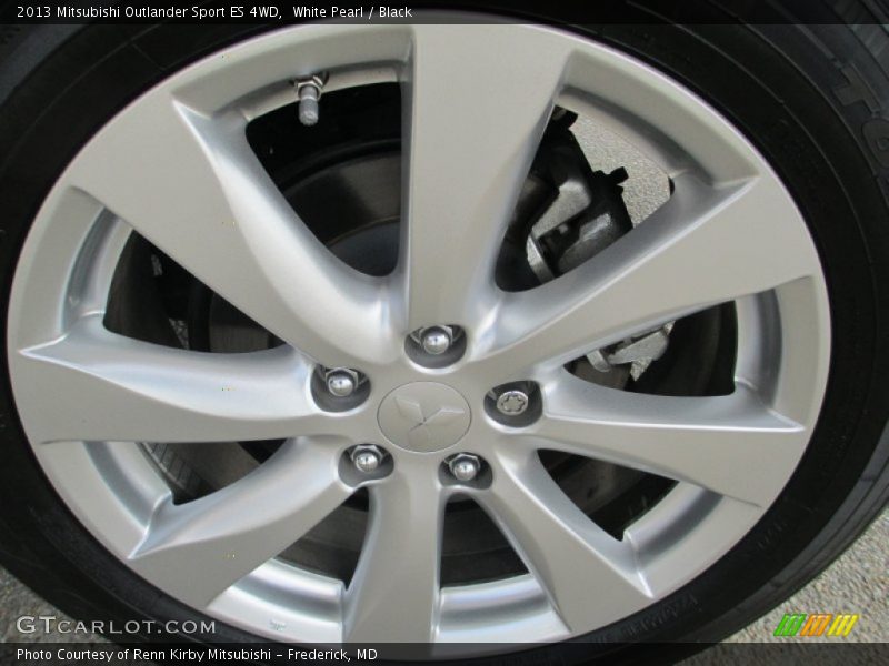 White Pearl / Black 2013 Mitsubishi Outlander Sport ES 4WD