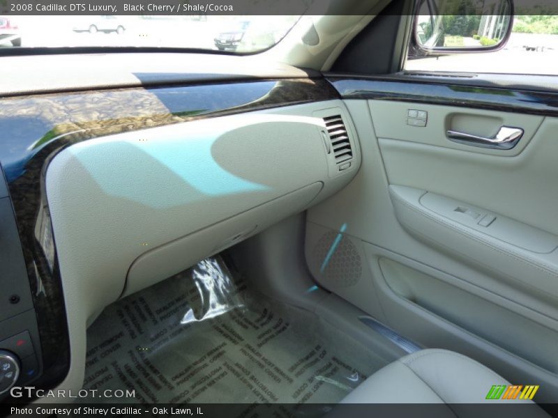 Black Cherry / Shale/Cocoa 2008 Cadillac DTS Luxury