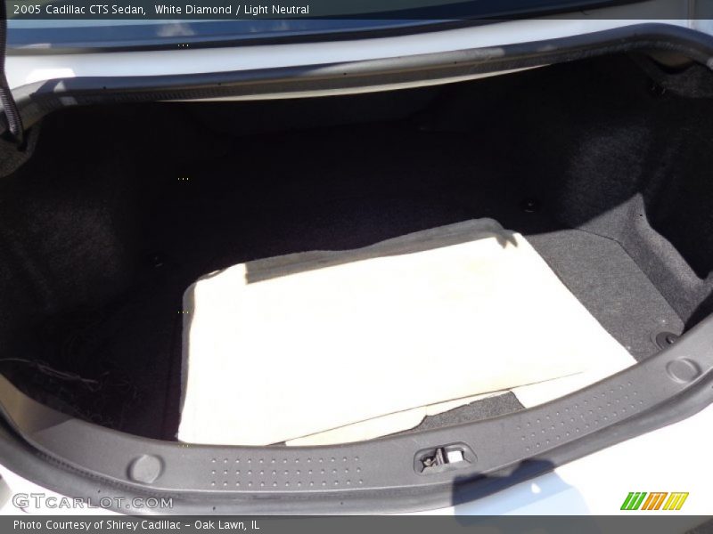 White Diamond / Light Neutral 2005 Cadillac CTS Sedan
