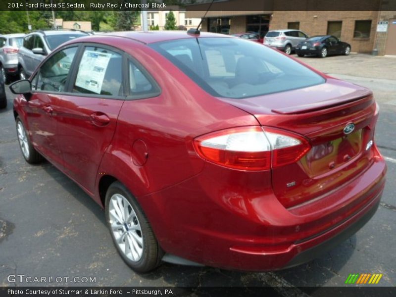  2014 Fiesta SE Sedan Ruby Red