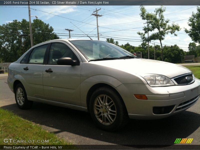 CD Silver Metallic / Dark Flint/Light Flint 2005 Ford Focus ZX4 SE Sedan