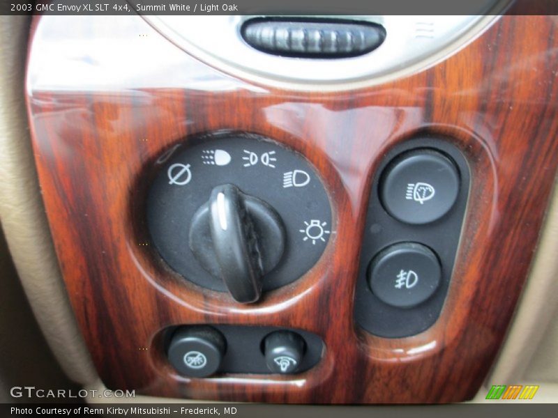 Summit White / Light Oak 2003 GMC Envoy XL SLT 4x4