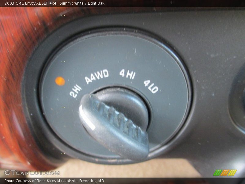 Summit White / Light Oak 2003 GMC Envoy XL SLT 4x4