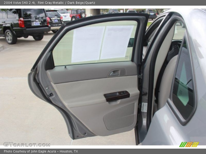 Flint Gray Metallic / Dark Beige/Quartz 2004 Volvo S40 2.4i