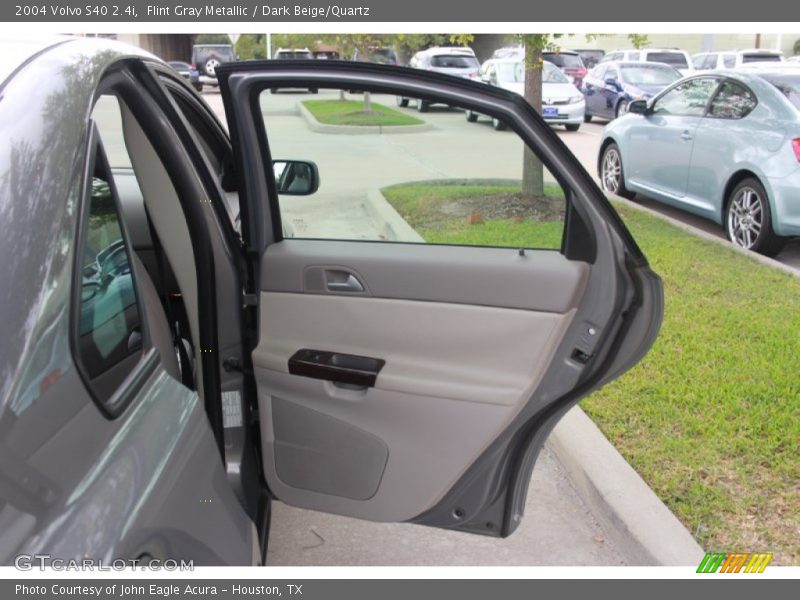 Flint Gray Metallic / Dark Beige/Quartz 2004 Volvo S40 2.4i