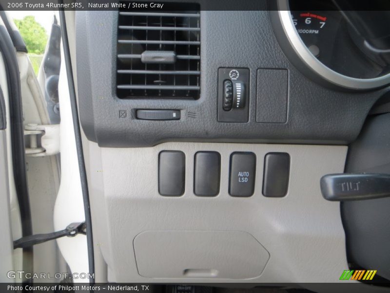 Natural White / Stone Gray 2006 Toyota 4Runner SR5