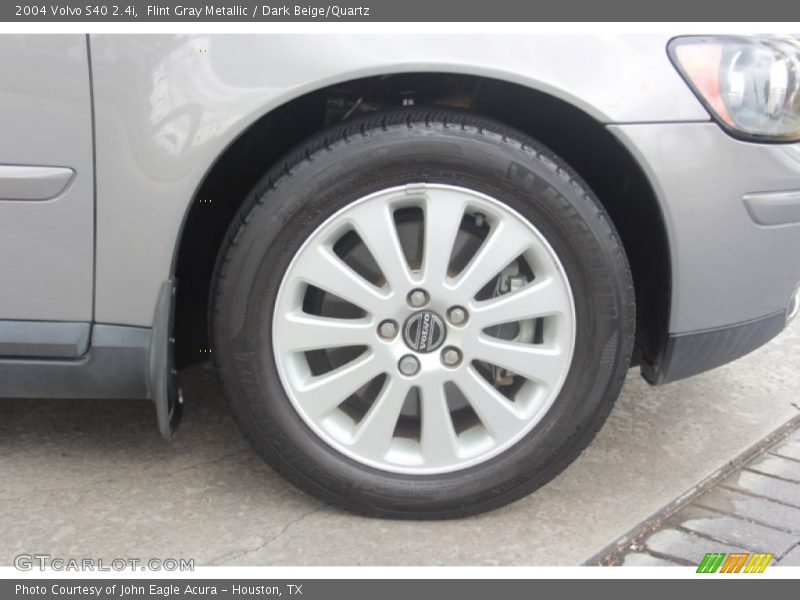 Flint Gray Metallic / Dark Beige/Quartz 2004 Volvo S40 2.4i