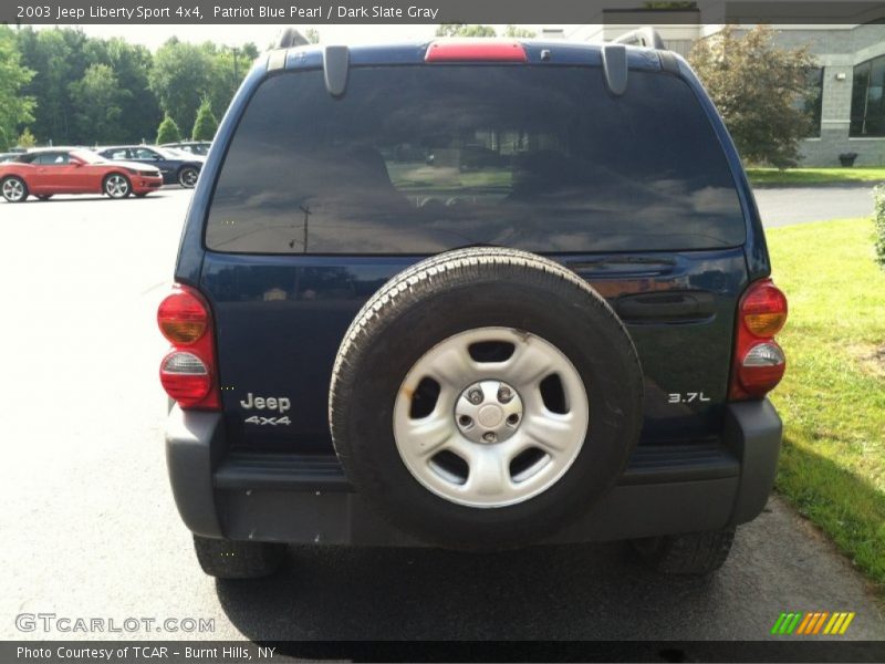 Patriot Blue Pearl / Dark Slate Gray 2003 Jeep Liberty Sport 4x4