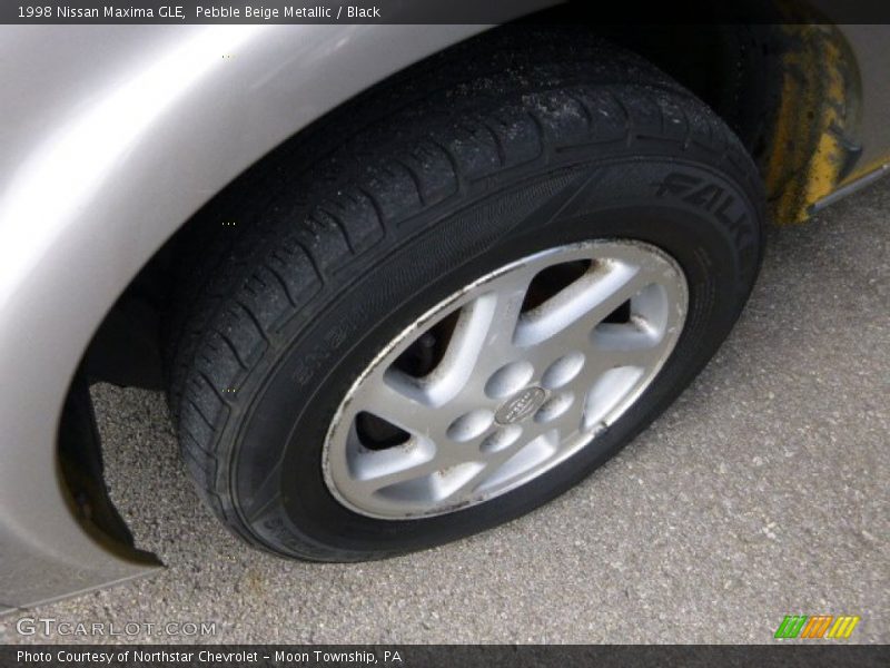 Pebble Beige Metallic / Black 1998 Nissan Maxima GLE