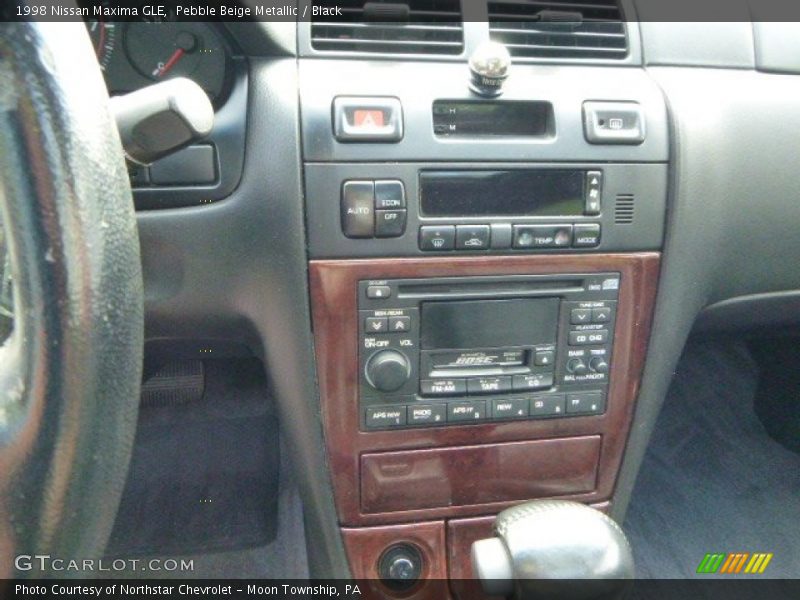 Pebble Beige Metallic / Black 1998 Nissan Maxima GLE