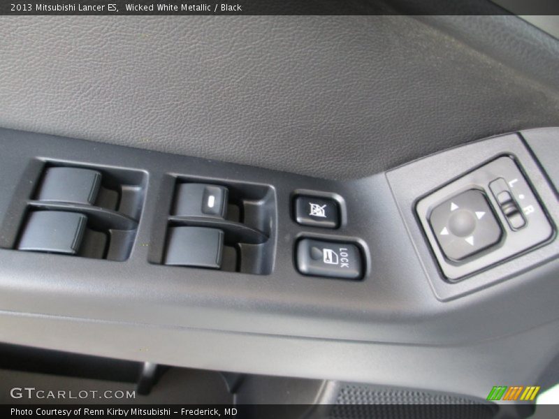 Wicked White Metallic / Black 2013 Mitsubishi Lancer ES