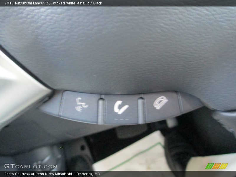 Wicked White Metallic / Black 2013 Mitsubishi Lancer ES