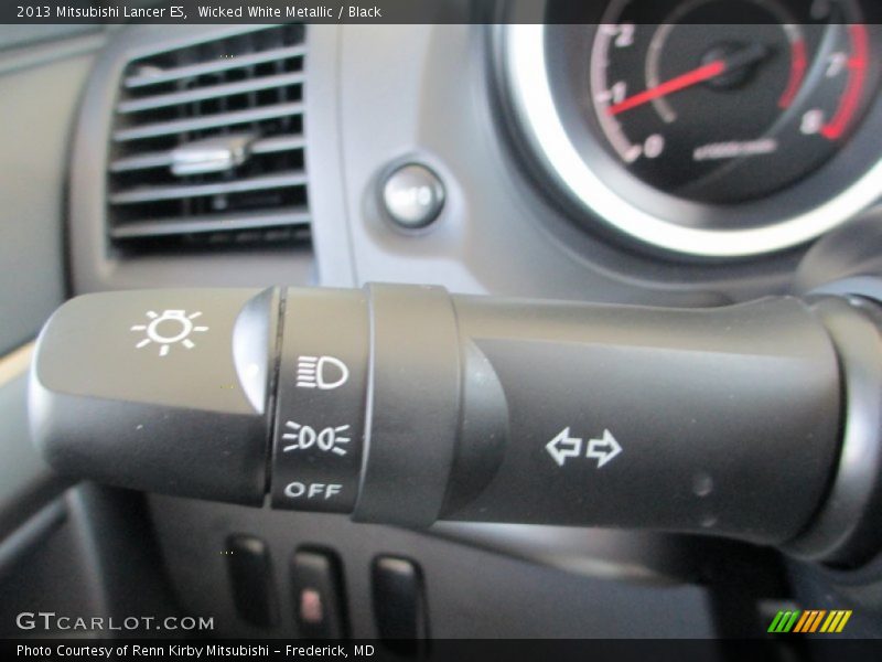 Wicked White Metallic / Black 2013 Mitsubishi Lancer ES