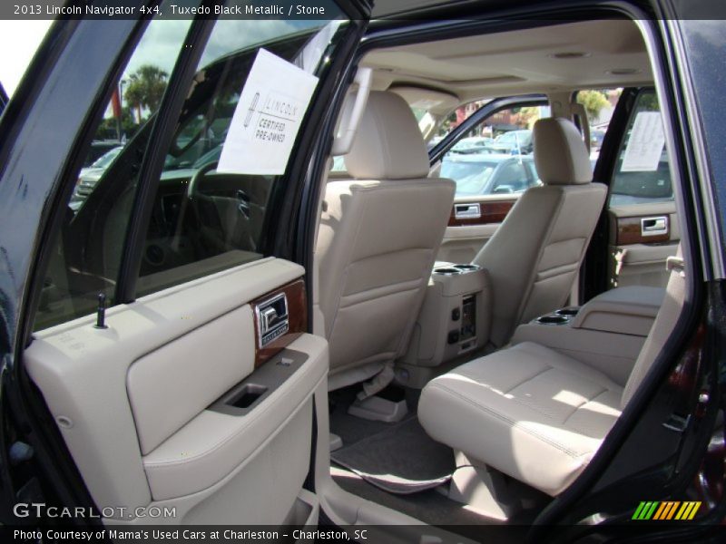 Tuxedo Black Metallic / Stone 2013 Lincoln Navigator 4x4