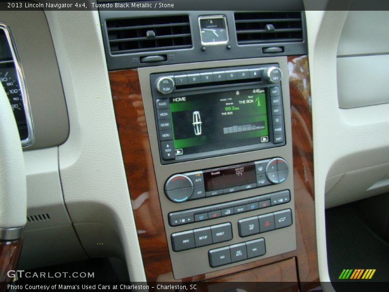 Controls of 2013 Navigator 4x4
