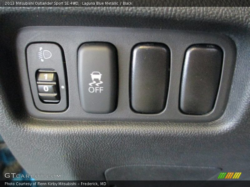 Controls of 2013 Outlander Sport SE 4WD