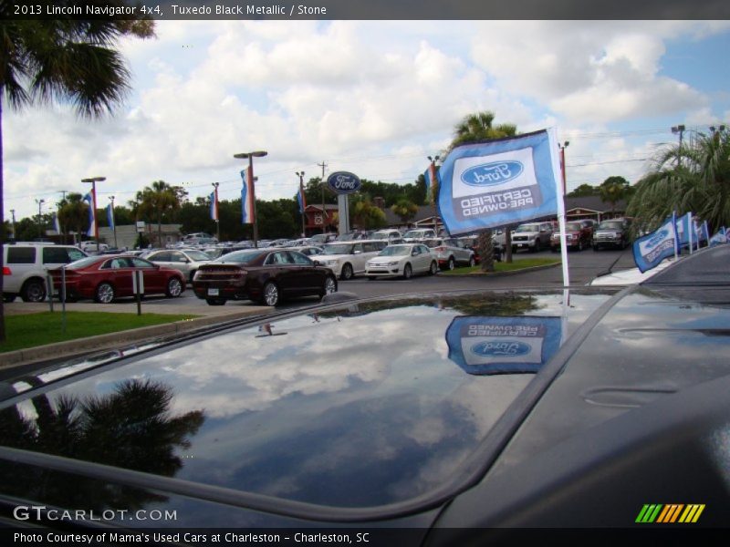 Tuxedo Black Metallic / Stone 2013 Lincoln Navigator 4x4