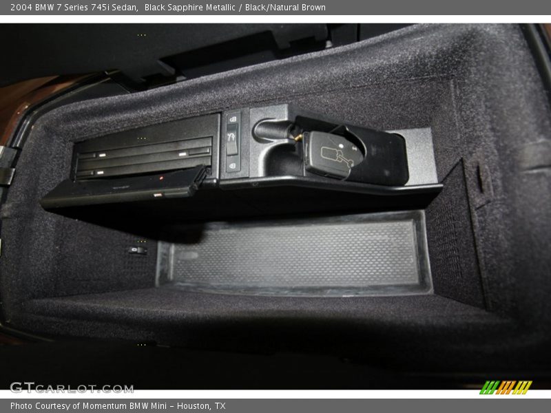 Black Sapphire Metallic / Black/Natural Brown 2004 BMW 7 Series 745i Sedan