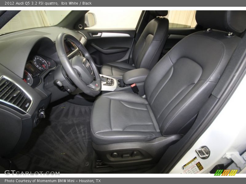 Ibis White / Black 2012 Audi Q5 3.2 FSI quattro
