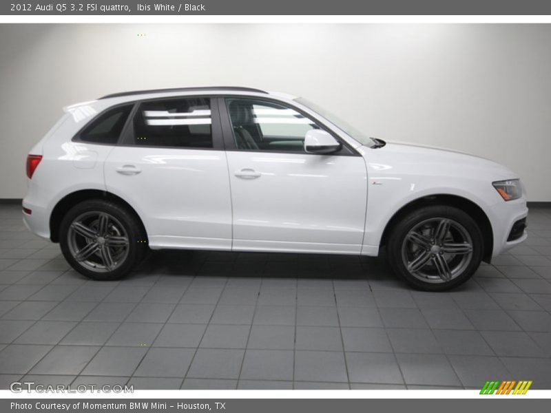 Ibis White / Black 2012 Audi Q5 3.2 FSI quattro