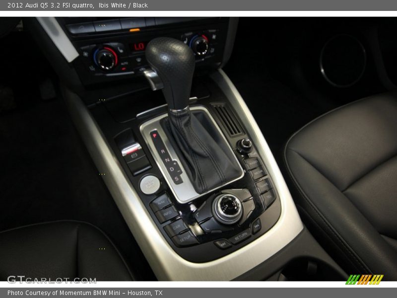 Ibis White / Black 2012 Audi Q5 3.2 FSI quattro