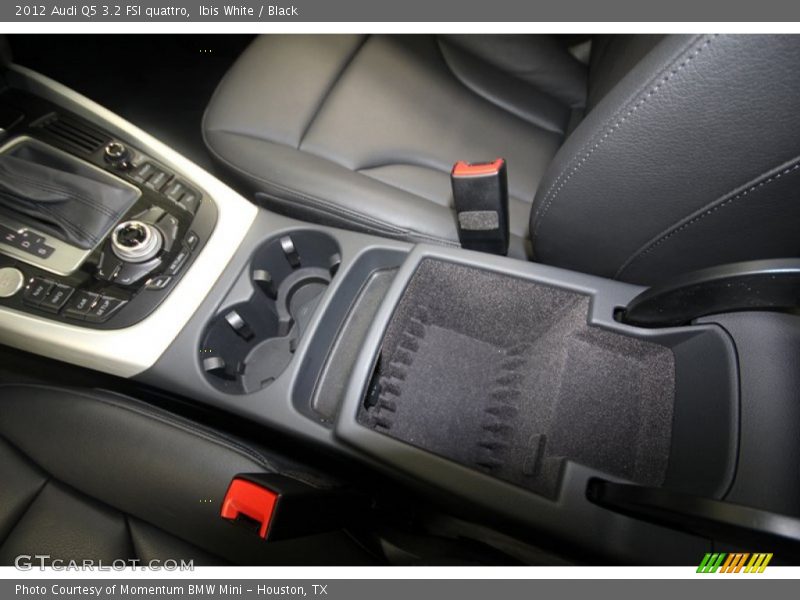 Ibis White / Black 2012 Audi Q5 3.2 FSI quattro
