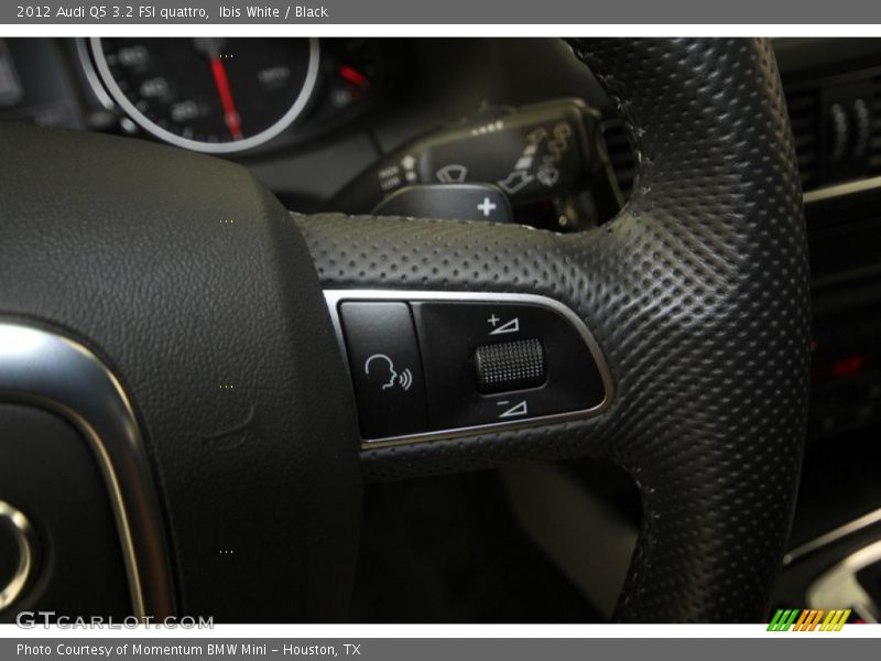 Ibis White / Black 2012 Audi Q5 3.2 FSI quattro