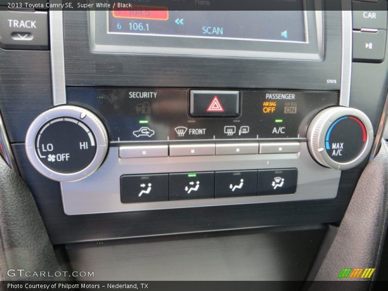 Super White / Black 2013 Toyota Camry SE