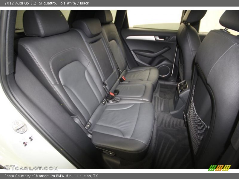 Ibis White / Black 2012 Audi Q5 3.2 FSI quattro