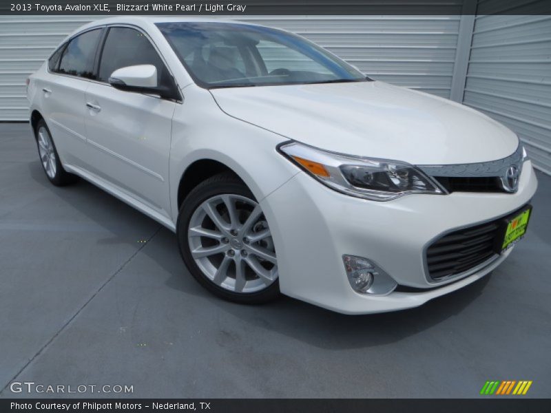 Blizzard White Pearl / Light Gray 2013 Toyota Avalon XLE