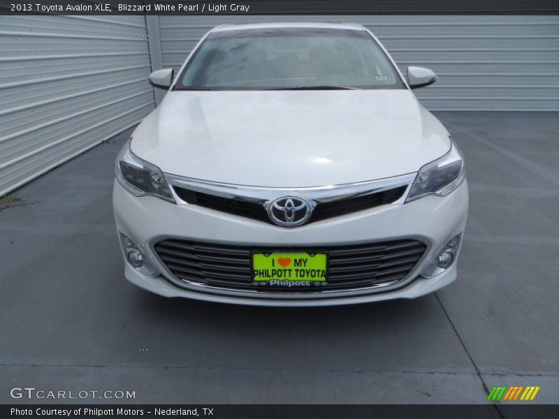 Blizzard White Pearl / Light Gray 2013 Toyota Avalon XLE