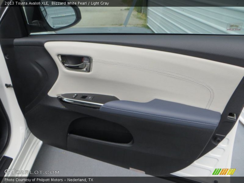 Blizzard White Pearl / Light Gray 2013 Toyota Avalon XLE