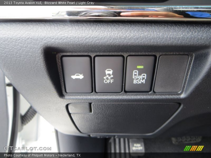 Blizzard White Pearl / Light Gray 2013 Toyota Avalon XLE