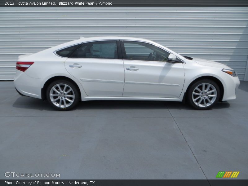 Blizzard White Pearl / Almond 2013 Toyota Avalon Limited